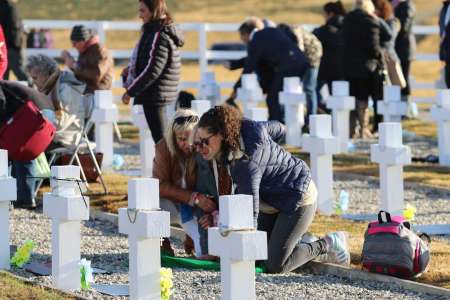 Las tumbas con nombre, un cierre de la guerra de Malvinas 36 años después.