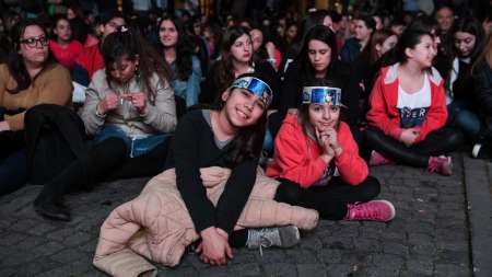 El entusiasmo en la puerta del Gran Rex, por “Vive Ro”