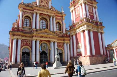 Vista de fachada Iglesia San Francisco, Salta