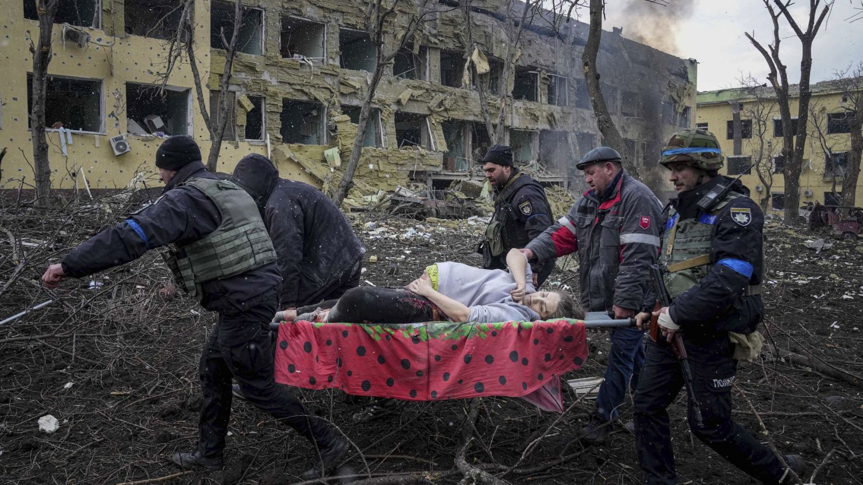 Rusia bombardeó un hospital materno infantil: al menos 3 muertos
