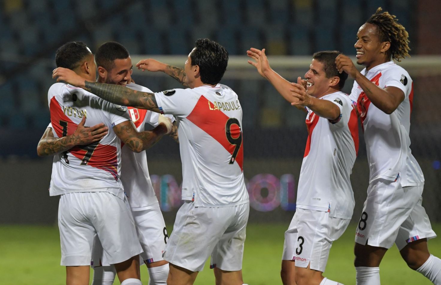 Perú se enfrenta a Australia por un lugar en el Mundial de Qatar