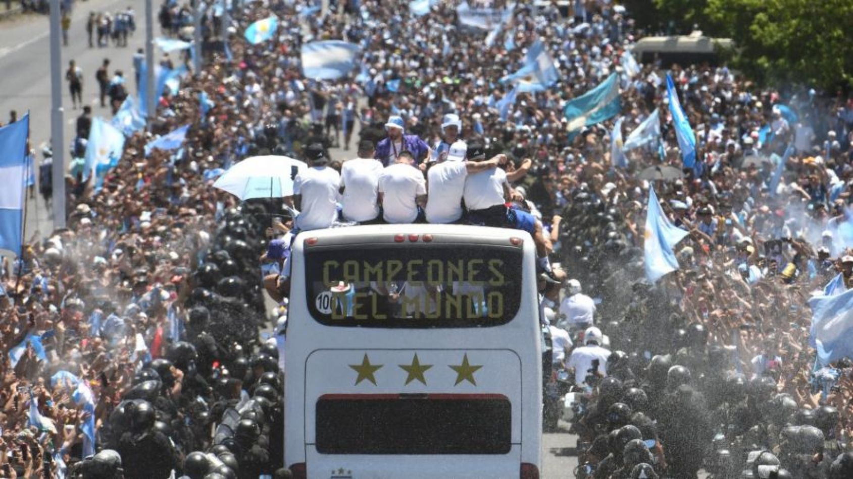 Gran operativo de seguridad para trasladar a la Selección Argentina hasta el Monumental