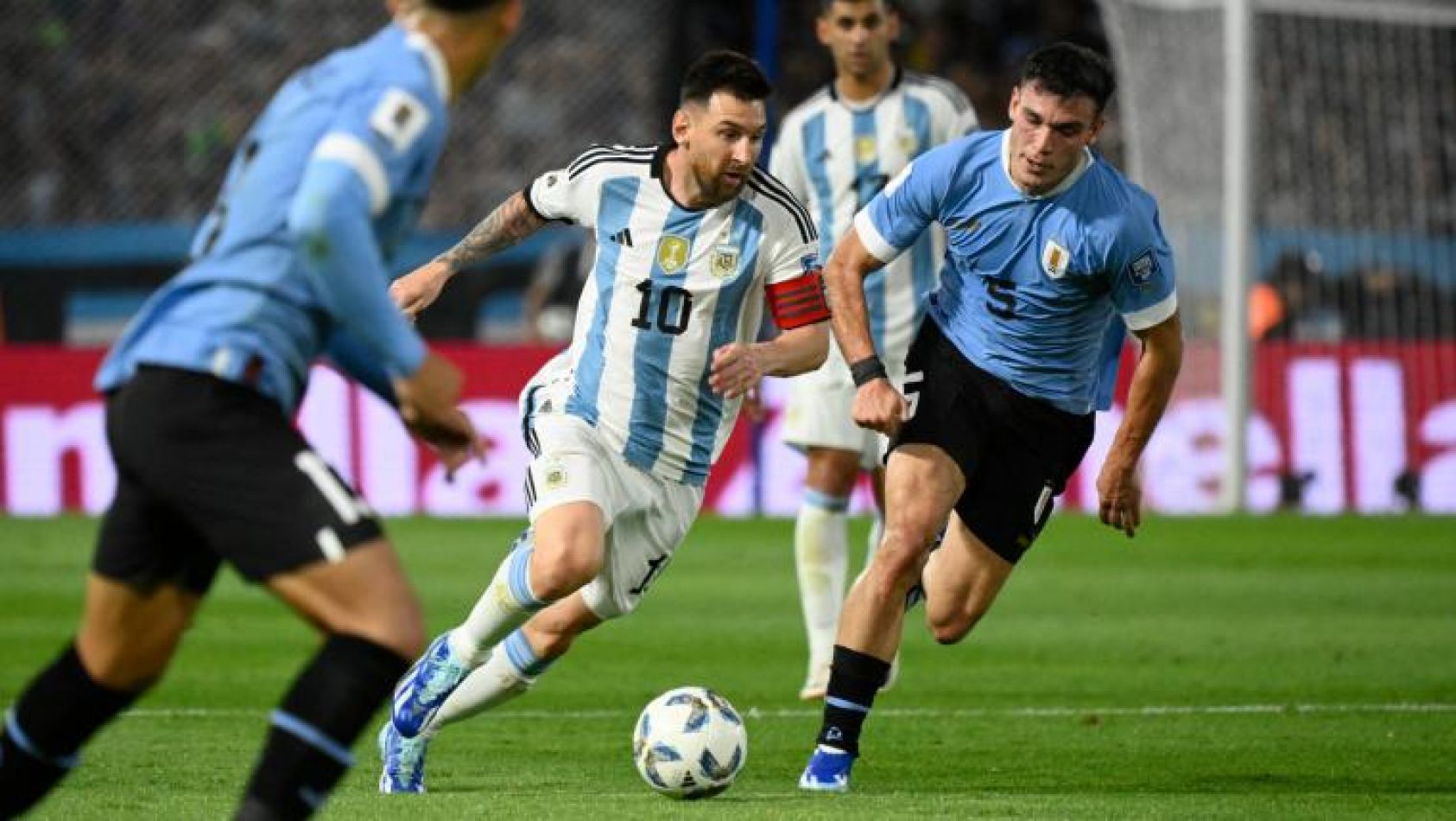 Argentina perdió 2-0 contra Uruguay en La Bombonera