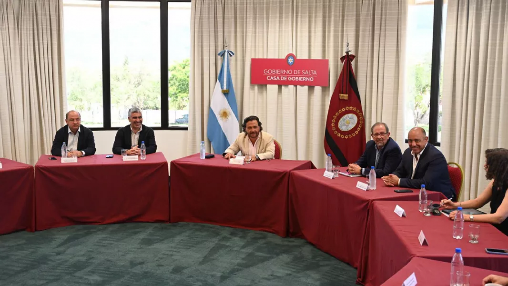 Sáenz encabezó una reunión de gabinete