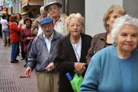 Preparan la "pensión universal" para después de acordar con los buitres