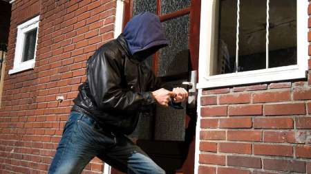 Un salteño fue sorprendido con elementos robados, envueltos en una colcha