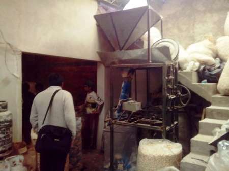 Control Comercial clausuró una fábrica de golosinas en barrio Lamadrid