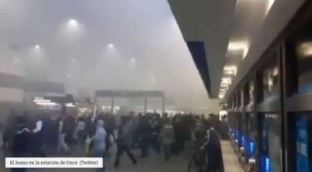 Alarma en estación de Once del tren Sarmiento por nube de humo