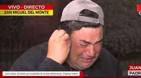 "Mi hijo lo único que hacía era jugar, cantar, estudiar, y ahora lo tengo en un cajoncito"