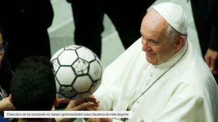 Francisco pidió a futbolistas que "no se olviden de dónde salieron"