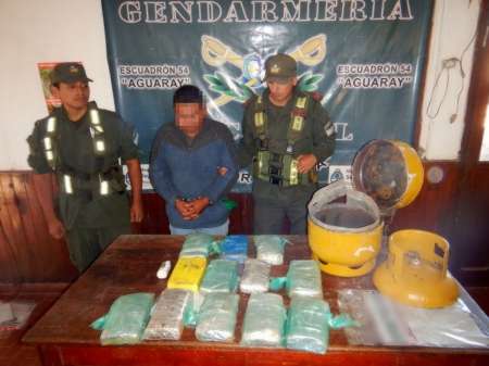 Hallan más de 12 kilos de cocaína ocultos en el interior de una garrafa