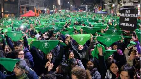 Murió una mujer de 28 años por un aborto clandestino con perejil