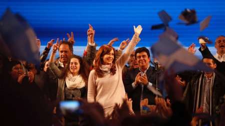 Comunicado de Cristina Kirchner: "Perdieron el plebiscito sobre el ajuste, y pretenden manipular el resultado electoral"
