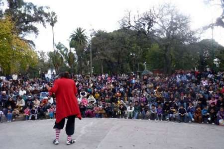 Demorado al intentar llevarse una nena en el Parque San Martín