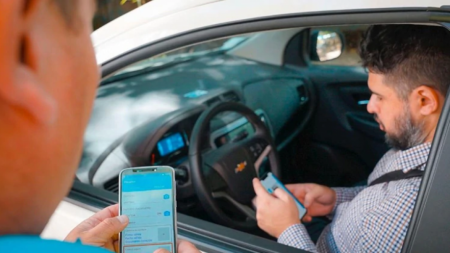 El Gobierno lanzó la versión digital de las cédulas verde y azul