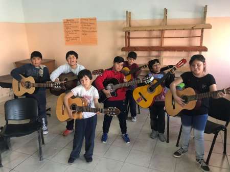 La Municipalidad ofrece una variada oferta de talleres artísticos en los barrios