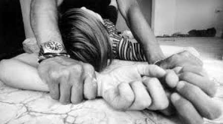 Fue violada en una fiesta, quedó embarazada y quiere abortar