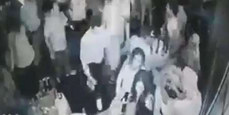 Video tremendo: entró a un bar y acribilló a tiros a cinco personas
