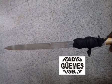 Secuestraron celulares, drogas y armas blancas desde una celda en Orán