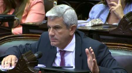 Zottos enloqueció en un partido de básquet juvenil y salió a dar explicaciones