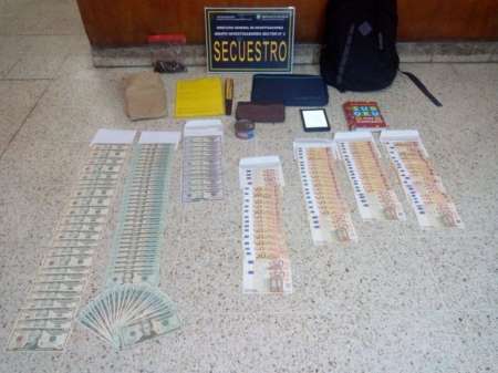 Taxista salteña le robó más de $300.000 a una turista: fue detenida