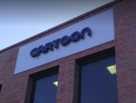 Cartoon insiste en mantener los despidos de trabajadores