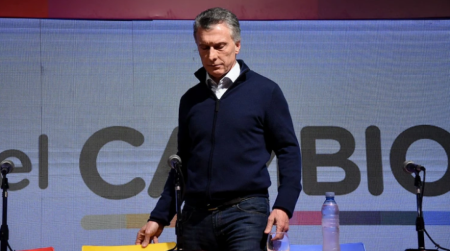 Macri apura un paquete de medidas: baja de Ganancias, moratoria a las Pyme y aliento al consumo