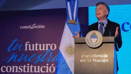 El Gobierno oficializó el bono de $ 5000 para la administración pública nacional