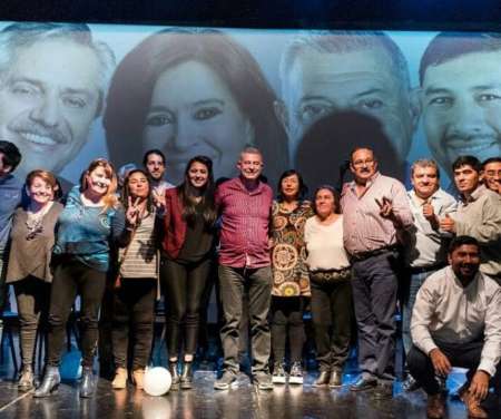 Wayar presentó su candidatura a intendente, junto a las listas de diputados y concejales