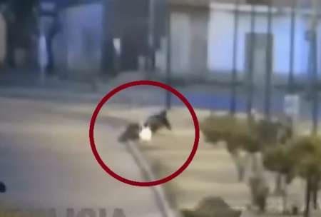 Manejaba ebria, perdió el control de la moto y derrapó