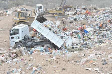 Sangrienta pelea en el basurero de Salta: le cortaron el cuello ¿por comida?