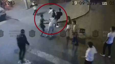 Otra vez volvieron las piñas al corredor Paseo Balcarce