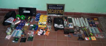 Sorprenden a tres menores robando en una institución educativa