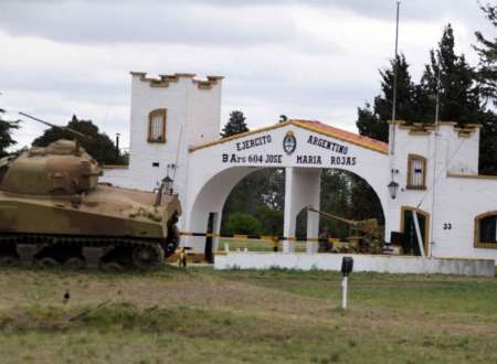 Huía de la Policía, se metió a los campos del Ejército y murió acribillado
