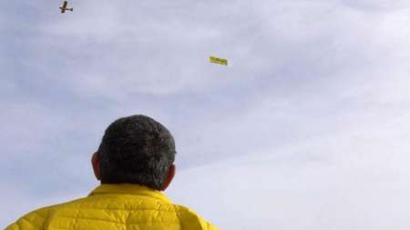 ¡A ponerse los tapones! Desde el próximo lunes vuelve a volar la avioneta de Olmedo