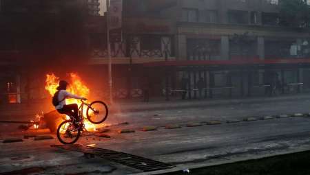 Ascienden a 10 los muertos por los disturbios y saqueos en las protestas en Chile