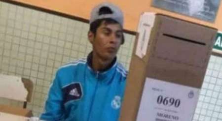 Discriminación: viralizaron foto de un fiscal de la elección y en las redes lo tratan de delincuente