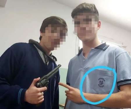 El Palomar: Un profesor daba clases y un alumno le apuntó con un arma