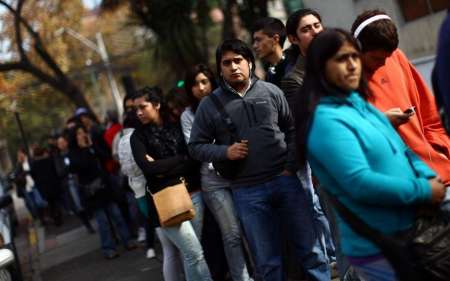 Más de tres horas de demora para renovar el pase estudiantil