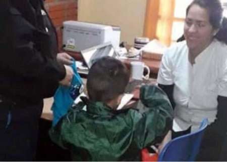 Dejó a su hijito solo, sin comida ni agua porque "se le acabó la carga en la tarjeta"