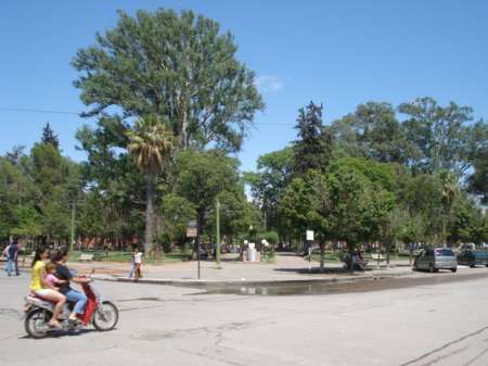 Simpatizantes de la intendente de Güemes agredieron a un periodista