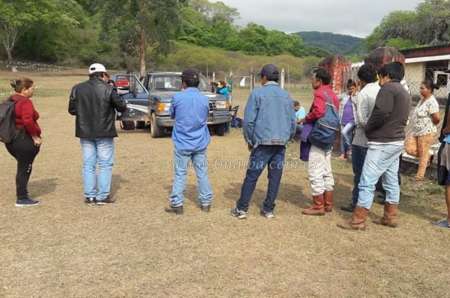 Furiosos por lo que sufren sus hijos, padres tomaron una escuela salteña