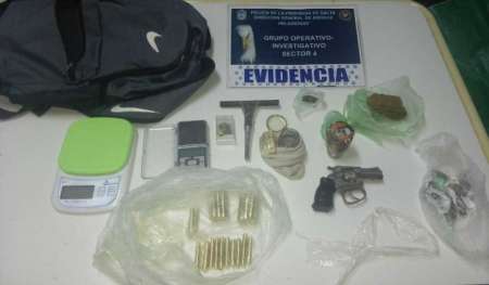Joven salteña llevaba en la mochila cocaína, marihuana y un revólver: así la atraparon