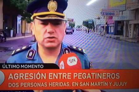 Batalla campal de pegatineros y tiros en pleno centro: cortaron Av. Jujuy y San Martín