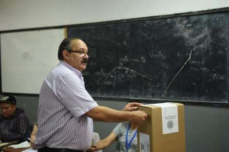 Votó Sergio Leavy: "Espero que sea una fiesta de la democracia"