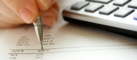 Denuncian al administrador de varios edificios por irregularidades