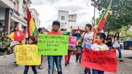 Video: en Salta marcharon por la crisis que se vive en Bolivia