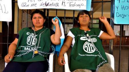 La Provincia incorporaría a las empleadas de Moldes que estaban en huelga de hambre