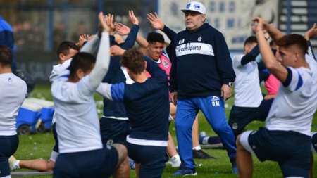 Maradona presentó su renuncia como entrenador de Gimnasia