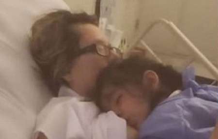 La asaltaron, la dejaron en estado vegetativo durante un mes y se despertó para amamantar a su hijo